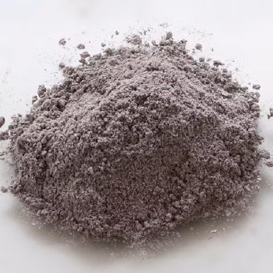  5. Rhodium: 58 USD/gram (1,23 triệu VNĐ/gram): William Hyde Wollaston, một nhà hóa học người Anh (cũng là người phát hiện ra chất palladium) đã tìm ra Rhodium trong một quặng bạch kim (platinum). Rhodium trong tiếng Hy Lạp có nghĩa là "đỏ" nhưng cái tên này lại không ăn nhập gì với nó. Bản thân Rhodium thường được dùng để tăng sự cứng cáp và độ dẫn điện của các kim loại khác.