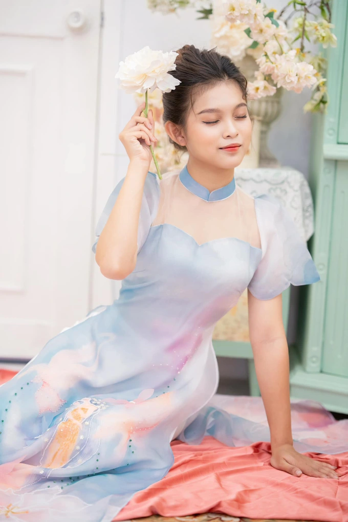 Cuoc song thay doi bat ngo cua con gai nuoi “giong ca si Phi Nhung