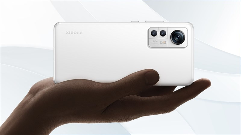  2. Camera nhiều hơn 1 ống kính: Nhiếp ảnh trên smartphone dần có chỗ đứng, chỉ với điện thoại người dùng không chuyên cũng có thể tự mình tạo ra những bức ảnh đẹp chỉ bằng một nút bấm. Từ một ống kính, giờ đây chúng ta có thể thấy hàng loạt các mẫu smartphone sở hữu đến 4 ống kính là bình thường.