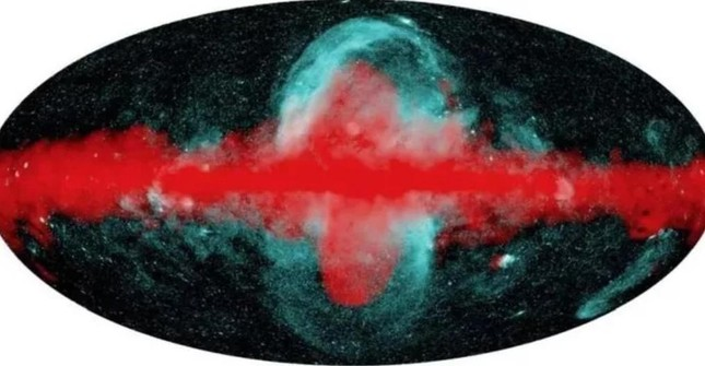 Sau đó, năm 2020, các nhà khoa học tiếp tục phát hiện thêm bong bóng eROSITA, phát ra bức xạ tia X, phình lên gần 45.700 năm ánh sáng mỗi phía, bao trùm cả bong bóng Fermi.