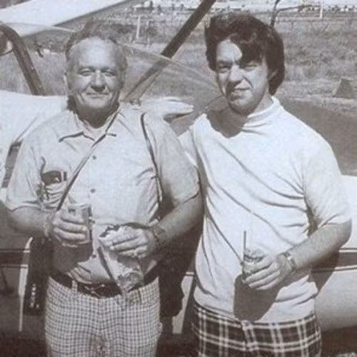 Thông qua Puthoff, Atwater tìm hiểu về một người được cho là có công năng đặc biệt tên là Pat Price. Theo lời kể, ông ta chỉ ngồi một chỗ, nhưng có thể xác định vị trí chính xác những công trình ở một nơi xa xôi nào đó.