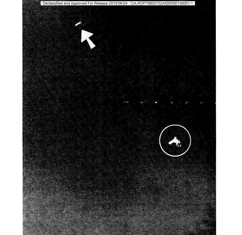 Việc tiết lộ kho dữ liệu chưa từng có này là nhờ nỗ lực lâu dài của trang web tình báo The Black Vault, trang web đã tìm kiếm và chia sẻ tài liệu giải mật của chính phủ về UFO (trong số nhiều thứ khác) kể từ giữa những năm 1990.