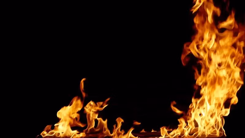 Trước đó, người dân địa phương cho biết, hố sâu này trên thực tế đã tồn tại cách đây 10 năm chứ không phải mới xuất hiện gần đây như nhiều tin đồn.