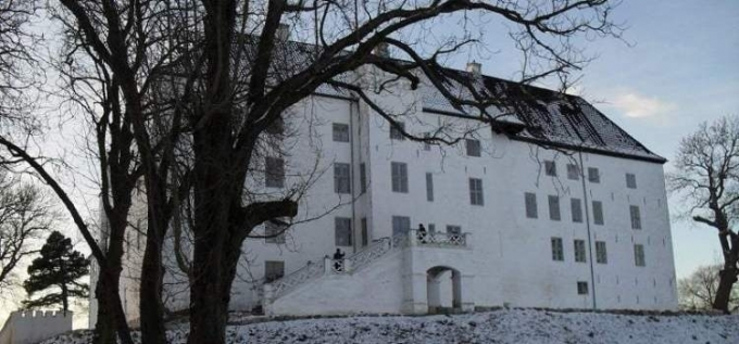 Lâu đài Houska là nơi không dành cho những kẻ yếu tâm lý bởi đơn giản nó được xem là cánh cửa dẫn đến địa ngục trong truyền thuyết.