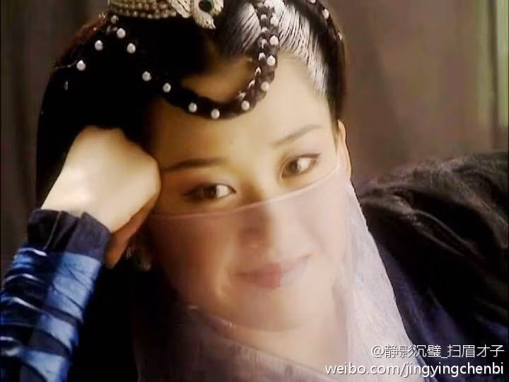 My nhan nao trong truyen Kim Dung khi che mat van dep hut hon?