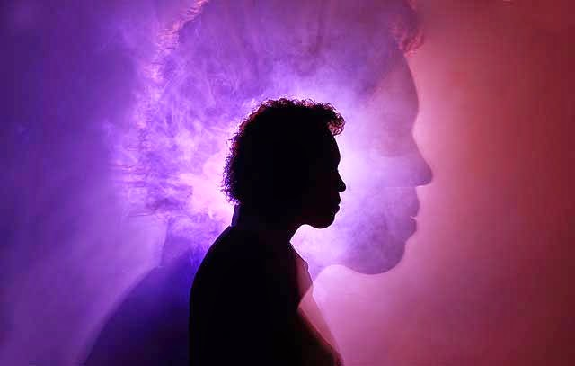 Chúng ta nên có sự hỗ trợ cho người có khả năng ngoại cảm để họ có cách tổ chức khai thác tốt khả năng của mình, đồng thời có cách giáo dục, động viên, tuyên truyền cho họ làm việc một cách chân chính. Bản thân người có năng lực ngoại cảm thực sự nên hình thành tổ chức của mình giúp nhau nâng cao năng lực cá nhân, giám sát khuyến khích nhau hoạt động đúng pháp luật và khuôn khổ đạo đức của người Việt.