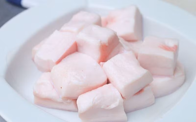 Không chỉ thế, mỡ lợn còn giúp cấu tạo màng tế bào thần kinh trong khi dầu thực vật không thể làm được việc này.