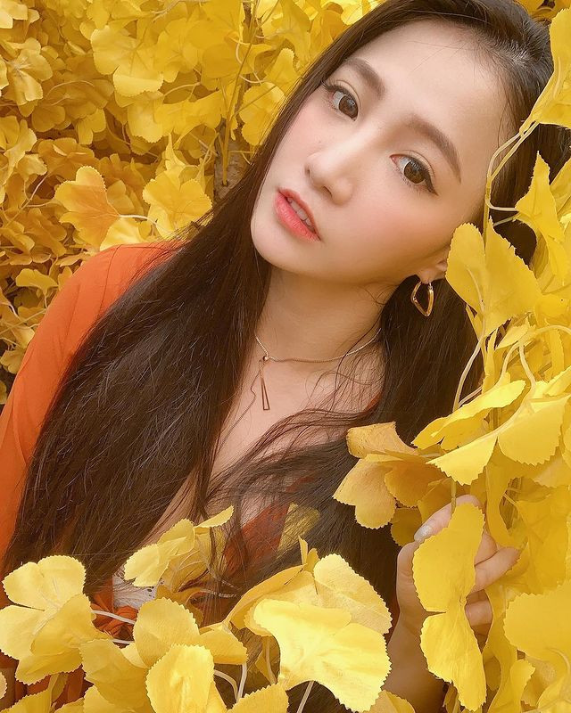 Khuôn mặt của hot mom cũng được nhận xét là không có dấu hiệu lão hóa.