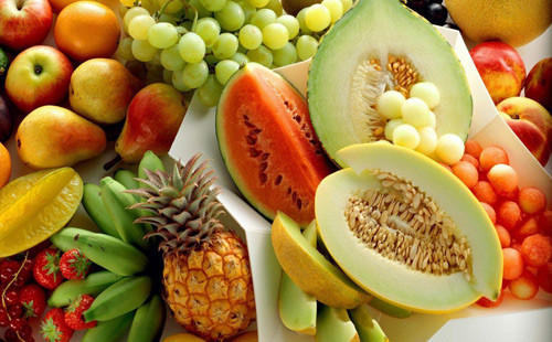 Mùa hè oi nóng, có rất nhiều loại trái cây thơm ngon. Trái cây cũng luôn được công nhận là một loại thực phẩm tốt cho sức khỏe, tuy nhiên, không phải cứ ăn nhiều hoa quả thì sẽ tốt, một số người có sức khỏe không tốt nên tránh ăn một số loại hoa quả, nếu không sẽ gây hại cho cơ quan nội tạng.