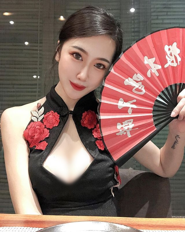 Vưu Na cho biết, kỳ thực chế độ ăn uống của cô không có gì đặc biệt. Cô chỉ là tập luyện rất nhiều, cũng rất chăm chỉ duy trì chế độ tập luyện nghiêm khắc.