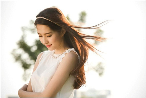 Có thể thấy rằng chế độ ăn uống có liên quan mật thiết đến độ bóng khỏe của tóc, dưới đây là 10 loại thực phẩm có lợi cho sự phát triển của tóc.