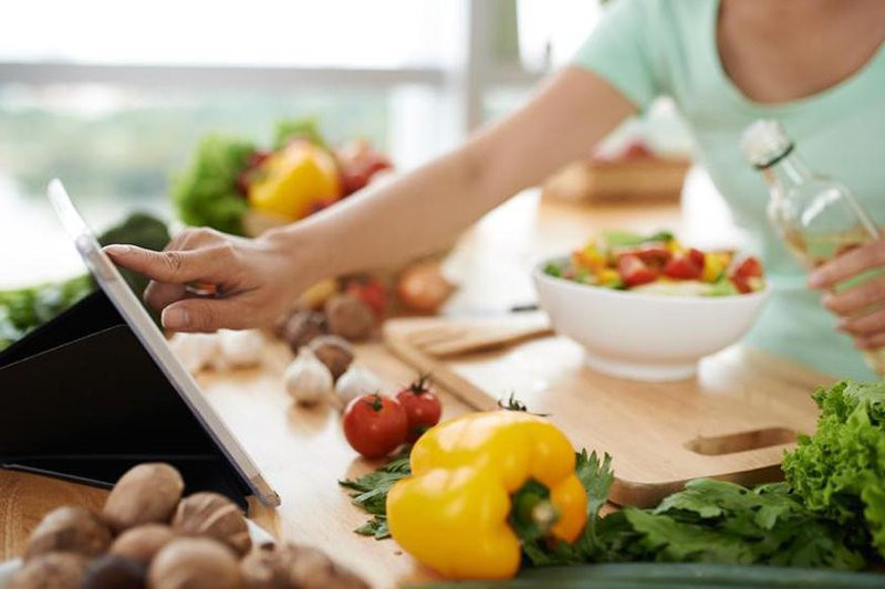 Thực tế, chế độ ăn uống, sinh hoạt đặc biệt quan trọng đối với sức khỏe của gan, vậy những loại thực phẩm nào phù hợp với bệnh nhân bị bệnh gan? Ăn gì để bổ gan, dưỡng gan, giúp gan hoạt động tốt?