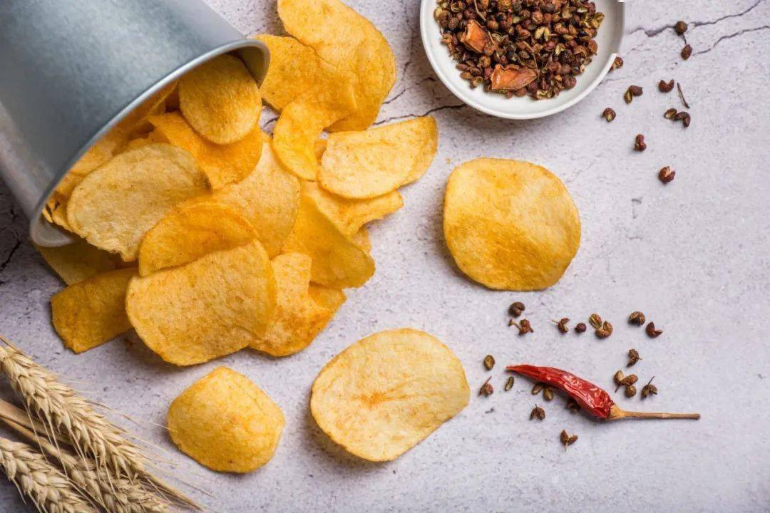 Song dù, chế biến theo bất cứ phương pháp nào, khoai tây vẫn luôn giữ được vị ngọt bùi, thơm ngậy của mình, thực sự xứng danh là một trong những thực phẩm nổi tiếng nhất thế giới.