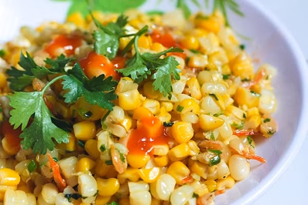 Thứ nhất là người mắc bệnh tiêu hóa. Hệ tiêu hóa của một số người không được khỏe mạnh, chẳng hạn như những người bị xơ gan, giãn tĩnh mạch thực quản hoặc các bệnh về dạ dày, cố gắng không ăn ngô. nếu không có thể làm trầm trọng thêm sự phát triển của bệnh và gây chảy máu dạ dày.