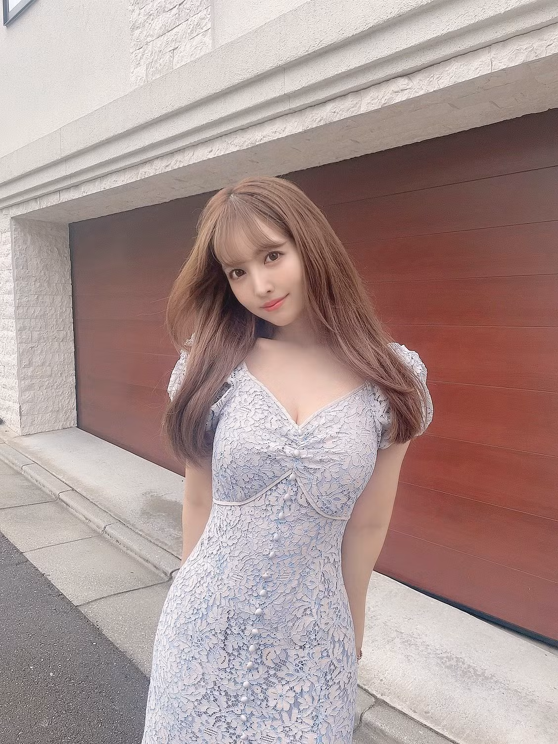 Vẻ đẹp của Mikami Yua được đánh giá là ngọt ngào vô cùng. Những bức ảnh đời thường của cô nàng khiến người xem vô cùng thanh tao, dịu dàng.