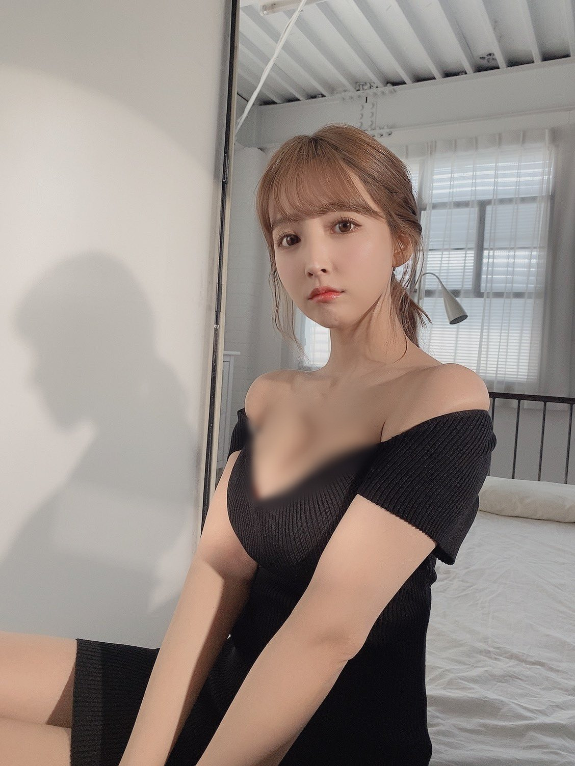 Họ cho rằng dù diện bất cứ trang phục nào, Mikami Yua cũng vẫn xinh đẹp, quyến rũ khó cưỡng.