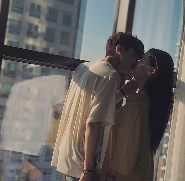 Từ đó rất khó kiểm soát hành vi, dẫn đến các động tác quá bạo lực hoặc mạnh mẽ quá mức, dễ dẫn đến đột tử.