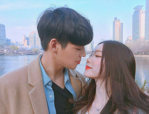 Vì vậy, nếu rơi vào trường hợp này, tốt nhất bạn nên đợi cho bớt mệt mỏi rồi mới yêu, đừng quá lo lắng và nóng vội.