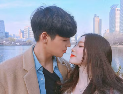 Vì vậy, nếu rơi vào trường hợp này, tốt nhất bạn nên đợi cho bớt mệt mỏi rồi mới yêu, đừng quá lo lắng và nóng vội.