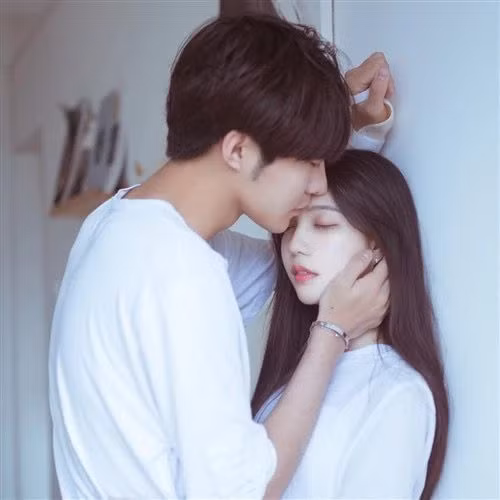 4. Chênh lệch tuổi tác. Nếu khoảng cách tuổi tác giữa nam và nữ quá lớn, phải nhớ rằng người cao tuổi dễ bị tăng nhịp tim dẫn đến hưng phấn thần kinh giao cảm, co mạch, tăng huyết áp, thậm chí có trường hợp vỡ mạch dẫn đến đột tử.