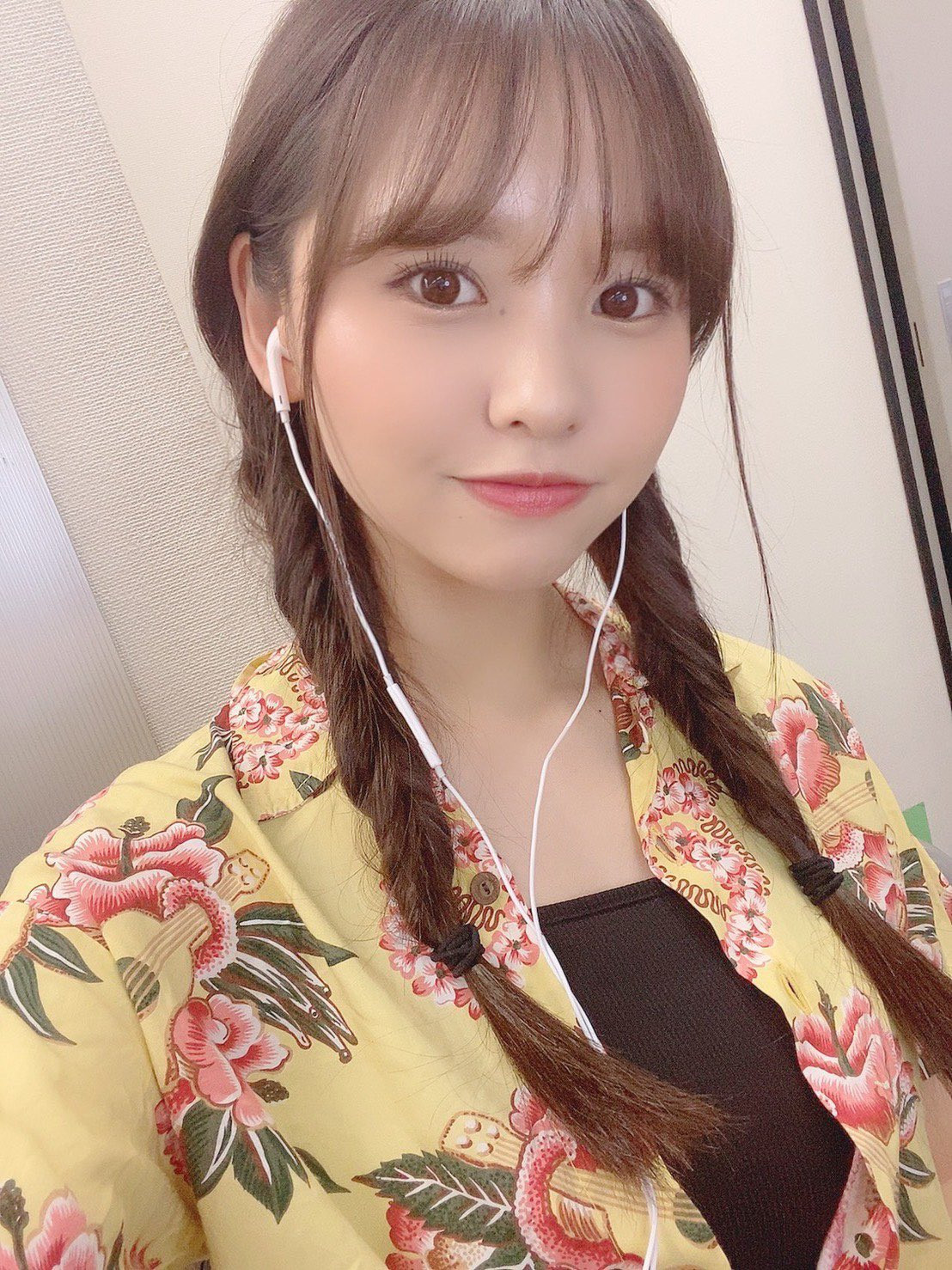 Gia nhập nhóm nhạc nổi tiếng NMB48 khi mới 12 tuổi, Hongo Yuzuha gây ấn tượng nhờ đôi mắt to tròn, nụ cười ấm áp.