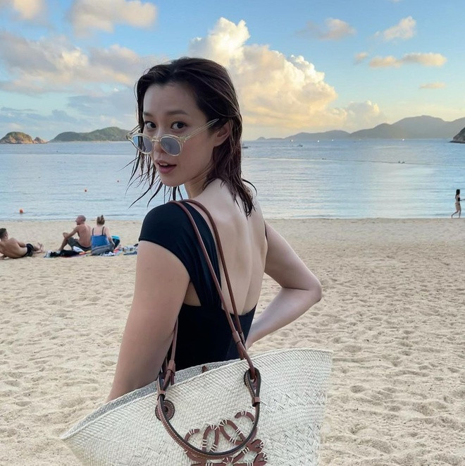 Cô nàng 29 tuổi luôn giữ được vóc dáng thon thả, săn chắc nhờ tập luyện thể thao cường độ cao, cô không có chế độ ăn kiêng nghiêm ngặt. "Tôi có thể ăn bất cứ thứ gì mình muốn. Giống như đa số VĐV bơi lội, tôi ăn nhiều nhất có thể. Điều này có thể trái ngược với suy nghĩ của nhiều người, song thực tế mỗi ngày tôi đều luyện bơi trên 5 km nên cần cung cấp rất nhiều năng lượng", cô nói với South China Morning Post.