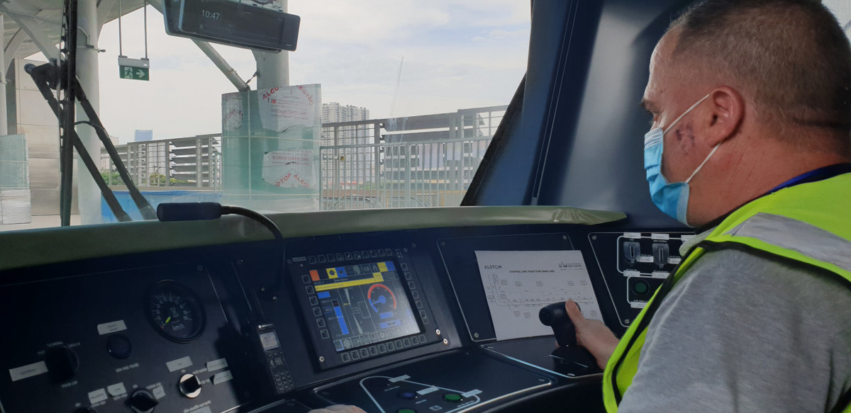 Quy trình kiểm tra cụ thể cho thiết bị của đoàn tàu, từng chức năng đơn lẻ của đoàn tàu; kiểm tra về độ chính xác của các thiết bị định vị, các vị trí thu phát sóng (độ bao phủ sóng); kiểm tra độ ổn định của hệ thống cấp nguồn cũng như tính liên tục và độ chính xác của hệ thống truyền dẫn dọc tuyến…