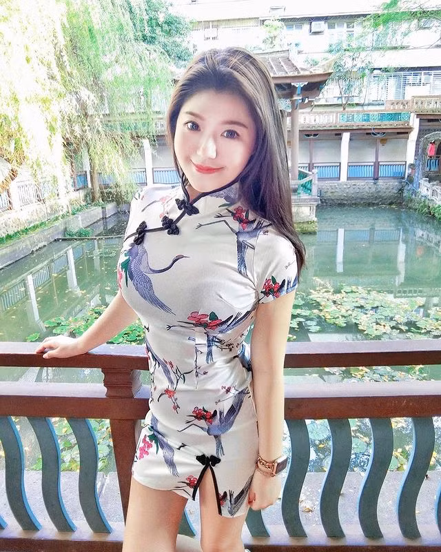 Mới đây, khi đợt phong tỏa, giãn cách ở Đài Loan được kéo dài đến ngày 26/7, Judy đã tung hàng loạt ảnh gợi cảm ngay cả khi ở nhà.