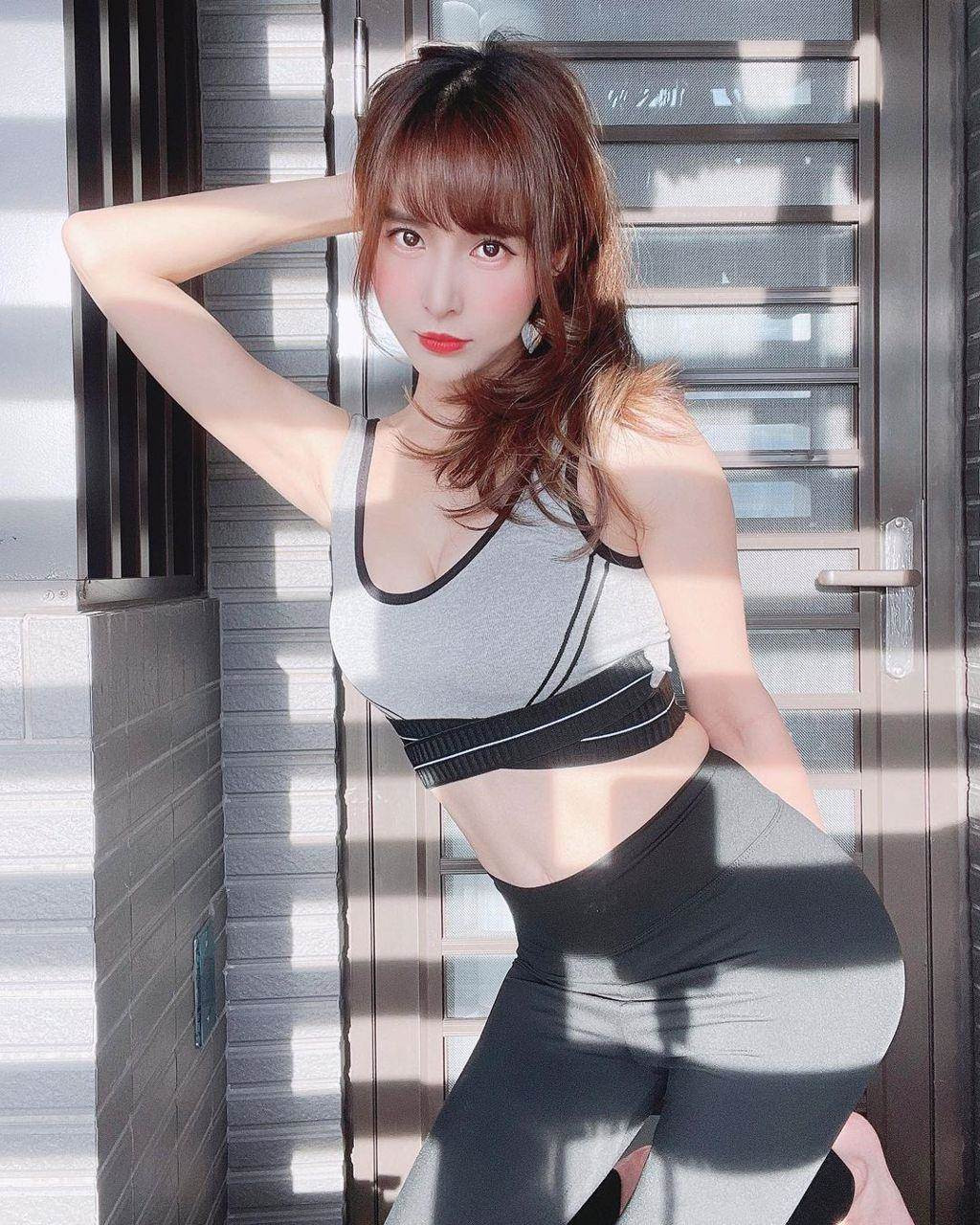 Rất nhiều người ngưỡng mộ dáng vóc và nhan sắc của Mạnh Khiết.