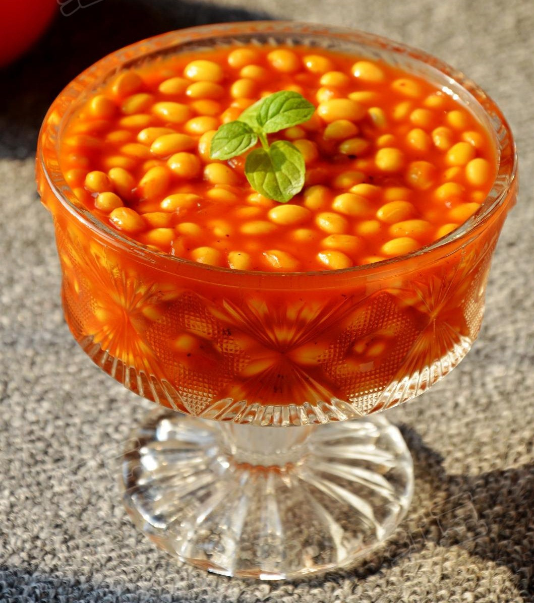 Đậu nành sốt cà chua làm tăng cảm giác ngon miệng, và tương tự, nó cũng gấp đôi dưỡng chất cho cơ thể.