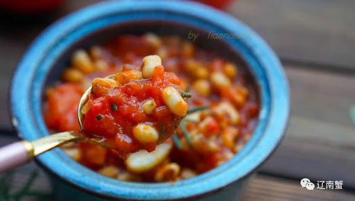 Hơn nữa đậu nành rất giàu protein, có thể tăng cường miễn dịch cho con người sau khi ăn đồng thời nuôi dưỡng tóc, giảm các triệu chứng rụng tóc, tóc khô, tóc gãy.