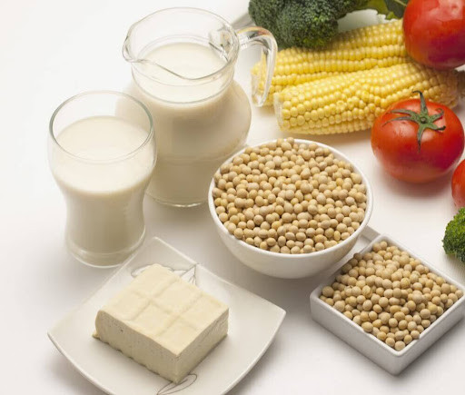 Khi được hỏi loại rau nào được ưa chuộng nhất trong mùa hè, nhiều người sẽ chọn cà chua, cà chua có thể ăn sống hoặc chế biến thành rất nhiều món dễ ăn. Có người còn xem cà chua như trái cây, ăn hàng ngày.