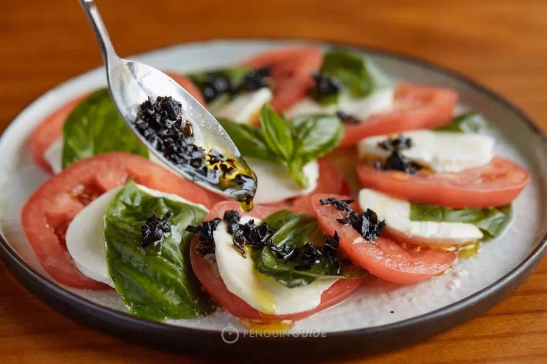 Tảo bẹ muối là một loại tảo bẹ đã qua chế biến. Nó được ninh trong nước tương, đường và rượu. Sau khi nước bay hơi hết, rong biển được phủ đều một lớp muối.