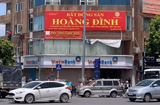  Cướp Ngân hàng VietinBank chi nhánh Đông Hà Nội: Ngày 6/9/2019, đối tượng Ngô Đăng Hùng, sinh năm 1990, trú phường Ngọc Thụy, quận Long Biên cướp Ngân hàng VietinBank chi nhánh Đông Hà Nội, số 801 Ngô Gia Tự, phường Đức Giang, quận Long Biên (Hà Nội).
