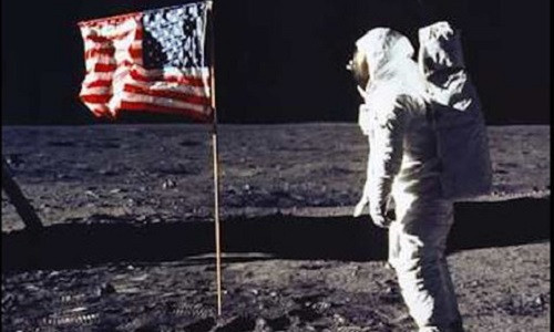 Con nguoi co the tro lai Mat trang vao nam 2021