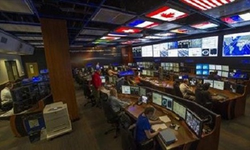 Co gi ben trong phong dieu khien cua NASA?