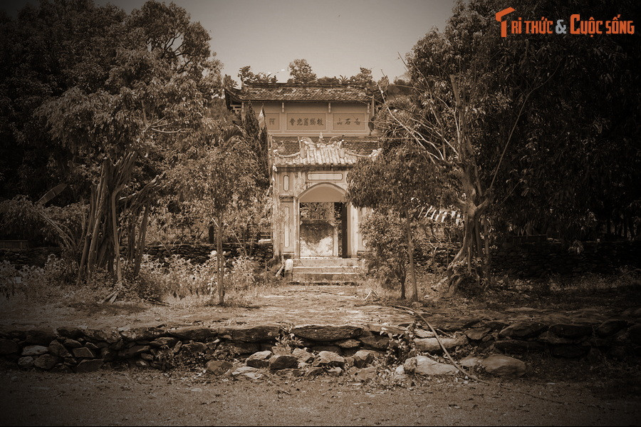 Thời điểm đó, các sĩ tử Phú Yên ra ngoài trường thi ở Bình Định để trổ tài. Nhận được lời kêu gọi của vua, họ nhất loạt bỏ lều chõng về tập hợp dưới lá cờ Cần Vương do Lê Thành Phương lãnh đạo.