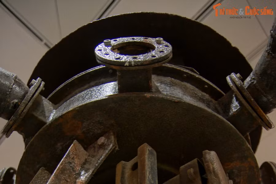 Tiếng còi ấy đã đi vào ký ức một thời của người dân Hà Nội, một âm thanh rất đỗi quen thuộc đối với công nhân Nhà máy Cơ Khí Hà Nội (nay là Công ty CP Cơ khí Hà Nội, số 74 Nguyễn Trãi) cùng những người dân sống ở khu vực này... (Bài có sử dụng tư liệu của Bảo tàng Hà Nội).