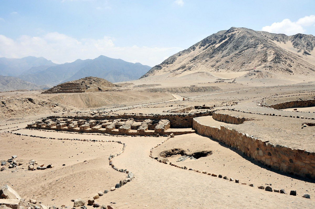 Phải đến đầu những năm 2000, thông qua việc định tuổi carbon phóng xạ trên một khu vực rộng lớn, các nhà nghiên cứu mới khẳng định Caral-Supe là nền văn minh cổ xưa châu Mỹ. Khám phá này đã khiến giới nghiên cứu thời điểm đó chấn động. Ảnh: Latin American Studies.