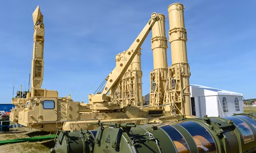 Vu khi toi tan Nga e am tai trien lam MAKS 2015