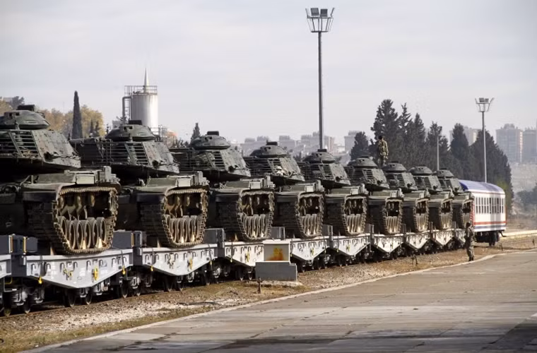 Thổ Nhĩ Kỳ cũng triển khai 20 xe tăng Sabra tới khu vực biên giới với Syria.
