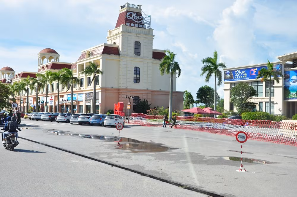 Từ ngày 27/9 đến nay khu đô thị này bị phong tỏa trong cảnh nội bất xuất, ngoại bất nhập.