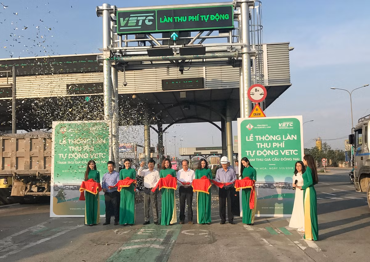 Thu tuong chi dao day nhanh he thong thu phi BOT tu dong