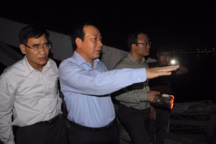 Bi cach chuc vu Dang, ong Nguyen Hong Truong mac nhung sai pham gi?-Hinh-3