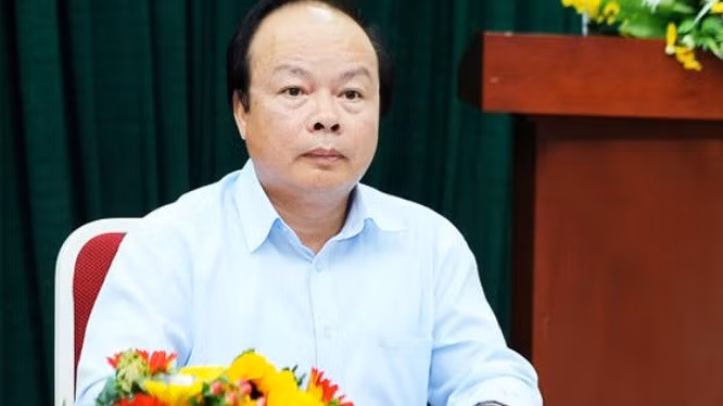 Thu tuong thi hanh ky luat canh cao Thu truong Huynh Quang Hai