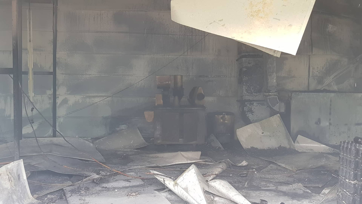 Vụ cháy không gây thiệt hại về người nhưng gây thiệt hại lớn về tài sản, ước tính ban đầu lên đến hàng chục tỷ đồng.