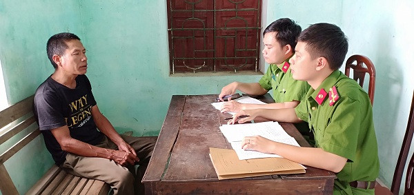 Khoi to doi tuong dot rac gay chay rung o Ha Tinh