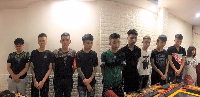 Hai Phong: Hang chuc doi tuong mang hung khi tren pho