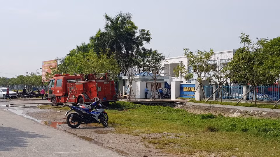 “Ba hoa” ghe tham, Cong ty TNHH May Makalot Hai Duong chay lon-Hinh-3