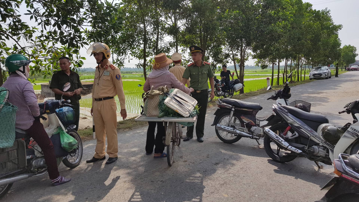 “Ba hoa” ghe tham, Cong ty TNHH May Makalot Hai Duong chay lon-Hinh-4